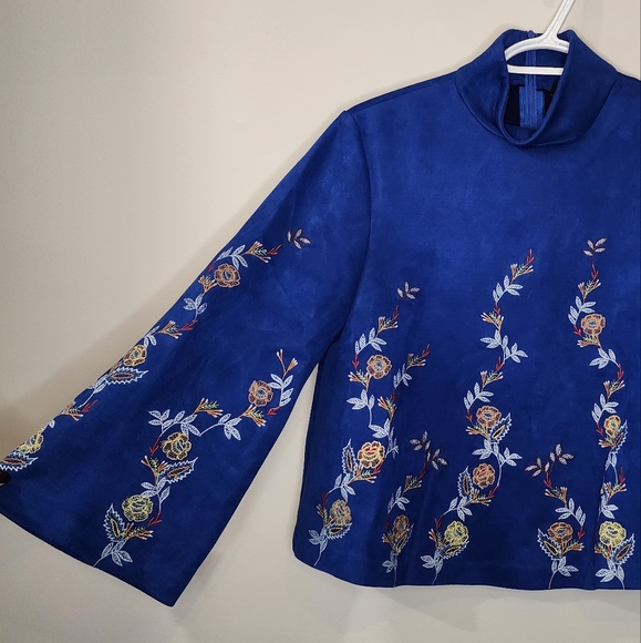 Zara Embroidered Bell Sleeve Shirt XS - Picture 4 of 6